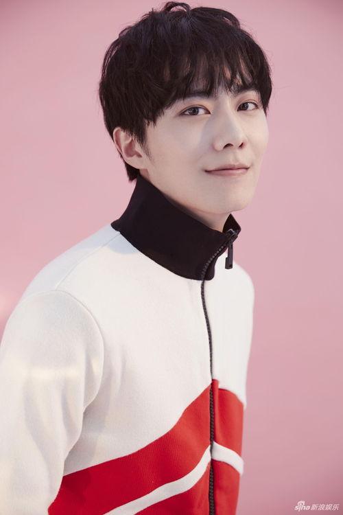 姚望图片,探寻明星背后的故事